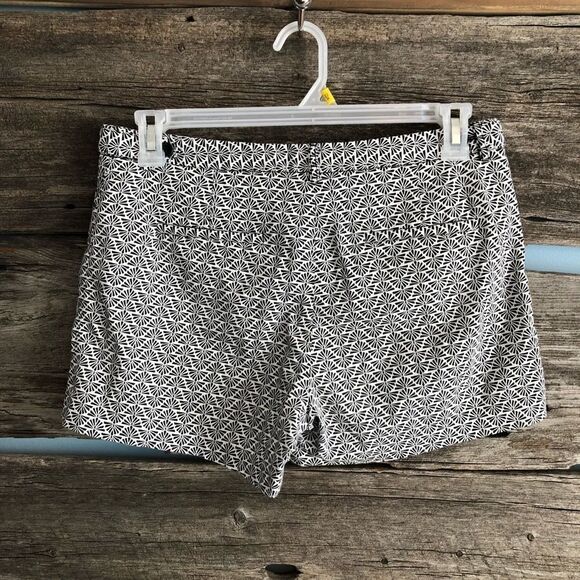 laundry by Shelli Segal shorts size 8 - Picture 2 of 4
